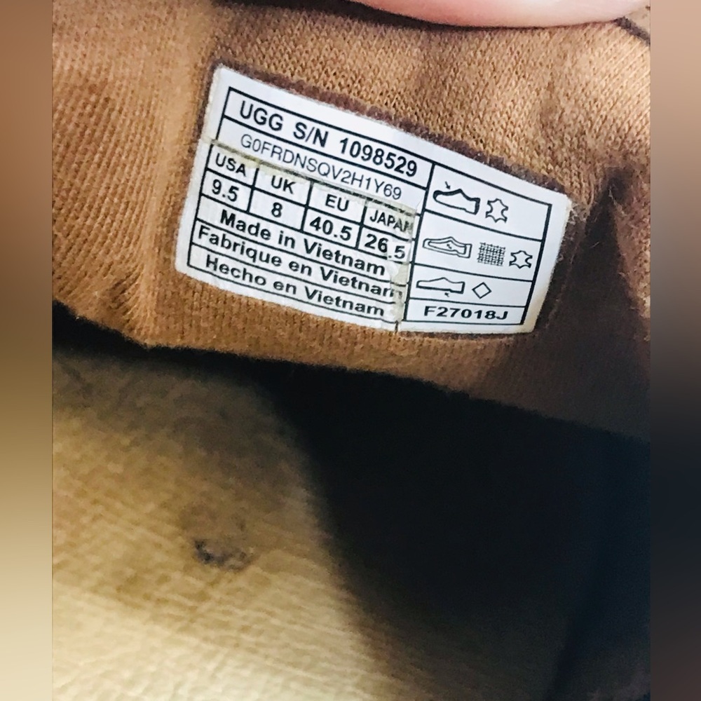 UGG Women’s Gene Sneakers Tan sz 9.5 - Picture 12 of 15